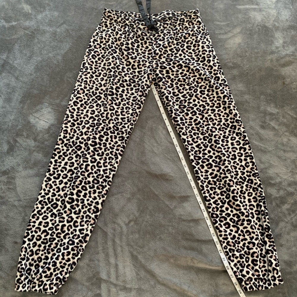 H&M cheetah print lounge pants